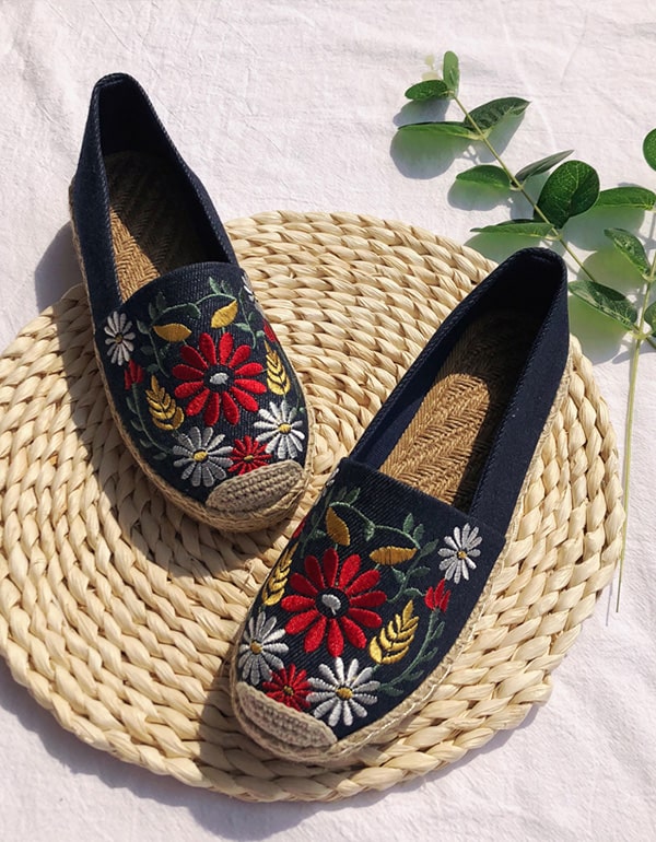 Embroidered Ethnic Style Flat Shoes