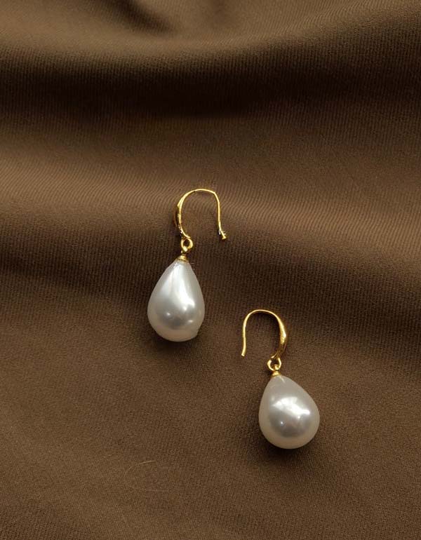 Women's Vintage Pearl Earrings