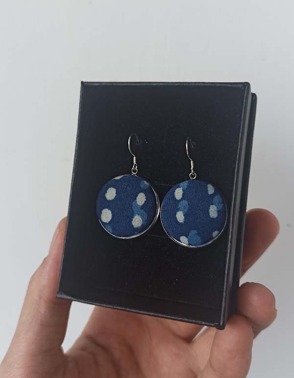 Women's Silver Round Blue Earrings