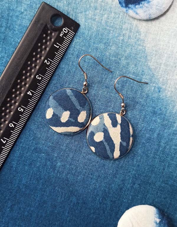 Women's Silver Round Blue Earrings