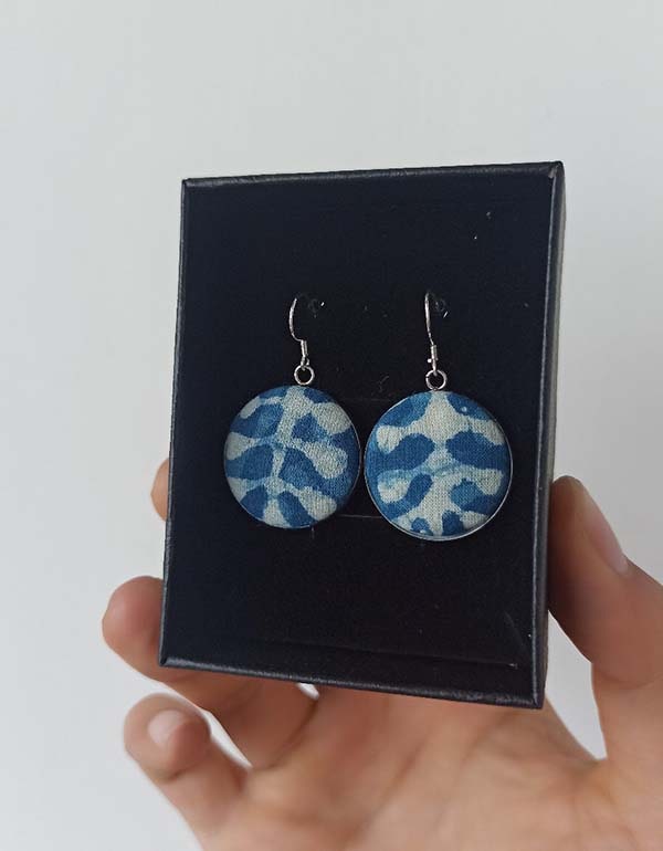 Women's Silver Round Blue Earrings