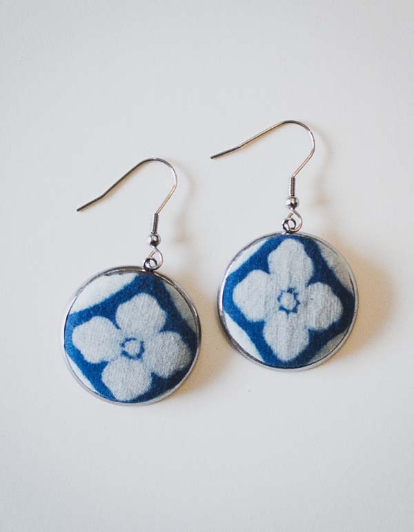 Women's Silver Round Blue Earrings