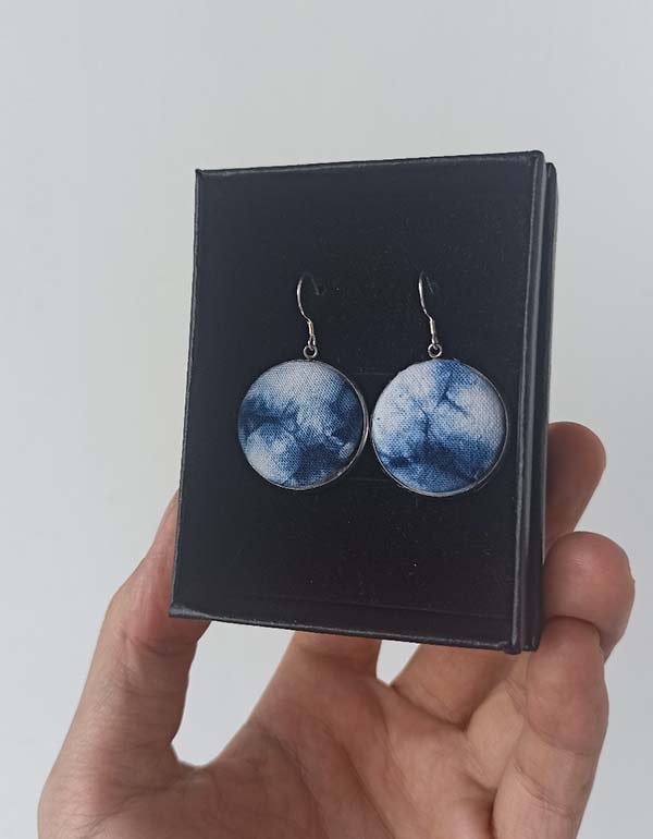 Women's Silver Round Blue Earrings