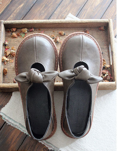 Round Head Wide Toe Retro Leather Spring Shoes